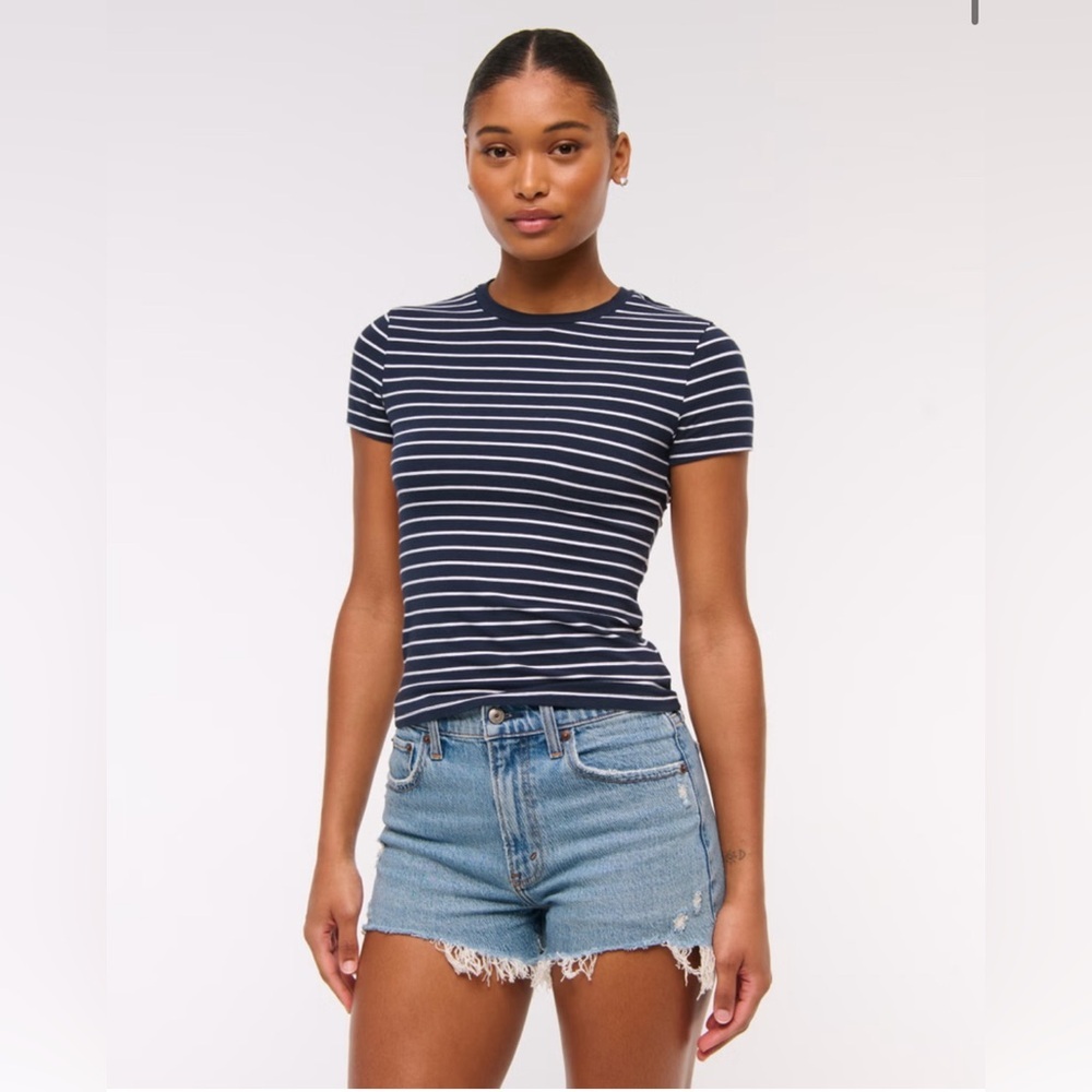 Abercrombie & Fitch The high rise mom short size 29